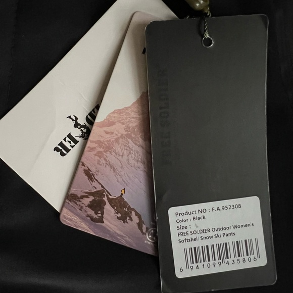 Free Soldier Outdoor Woman’s Softshell Snow Ski Pants Large - Black - Picture 3 of 7